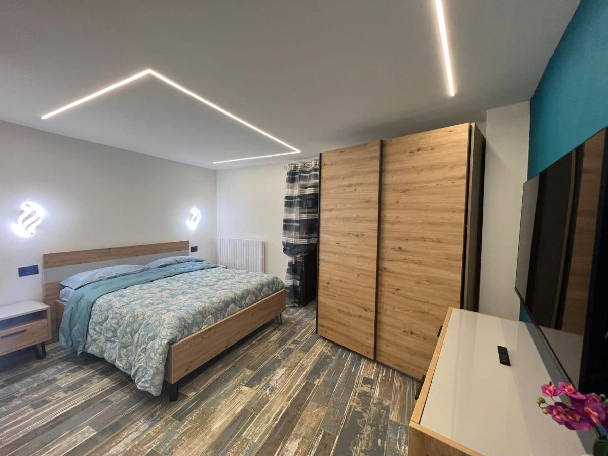 Castel Di Sangro Suite Apartment Екстериор снимка