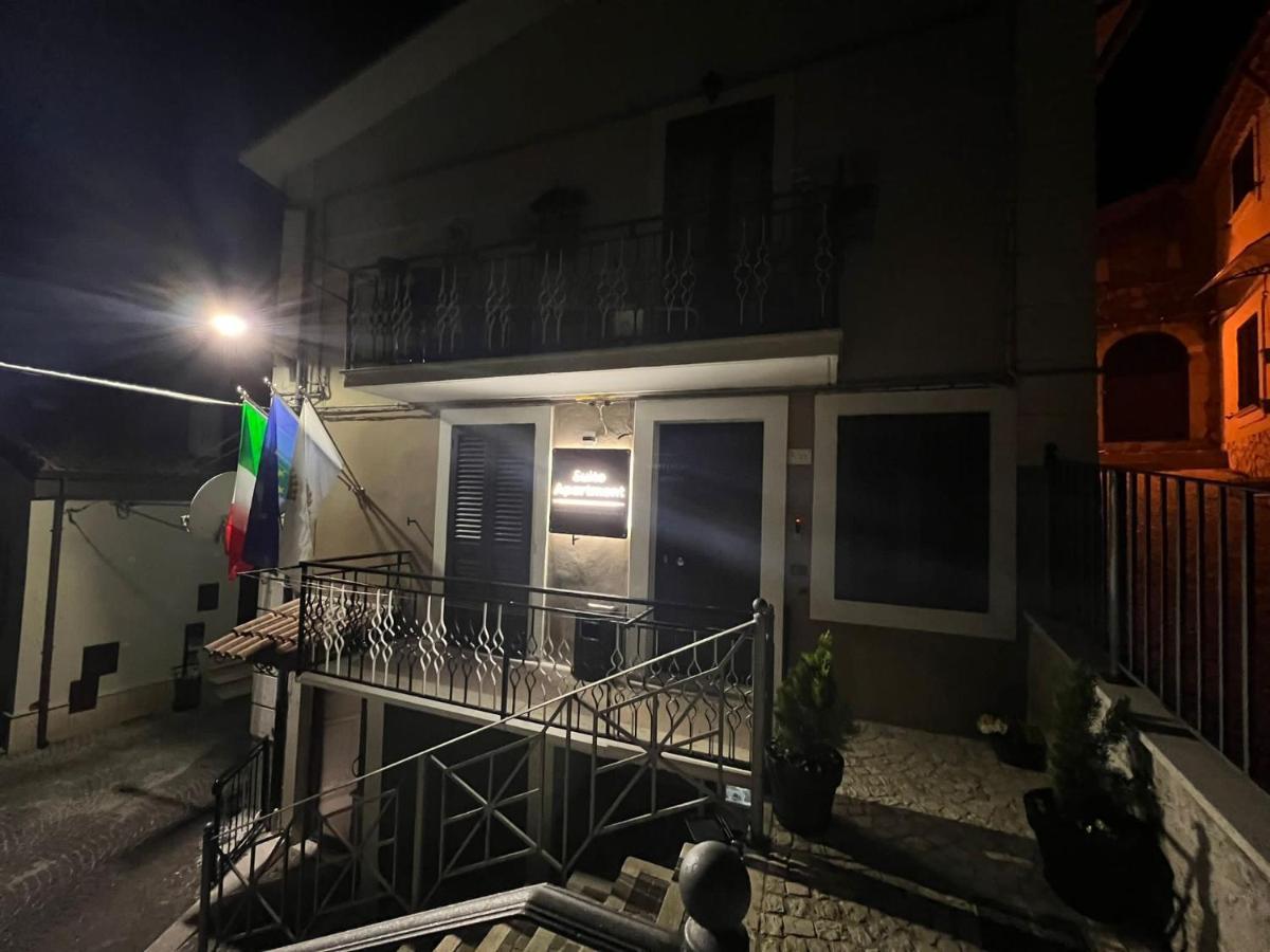 Castel Di Sangro Suite Apartment Екстериор снимка