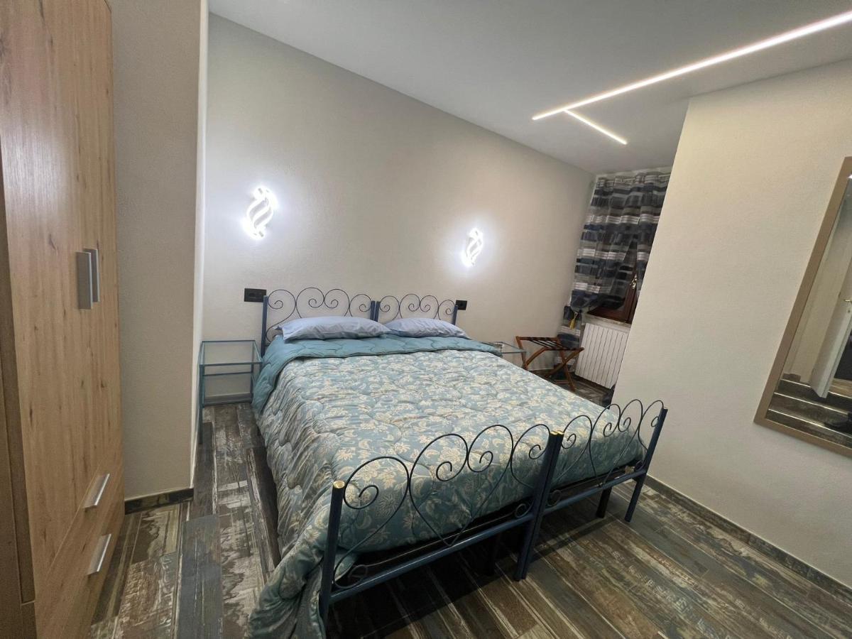 Castel Di Sangro Suite Apartment Екстериор снимка
