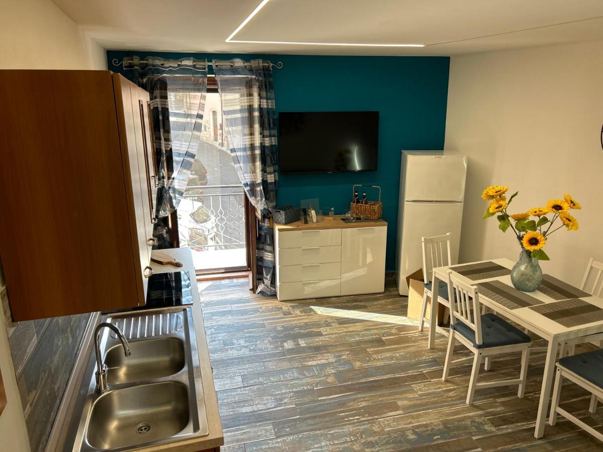 Castel Di Sangro Suite Apartment Екстериор снимка
