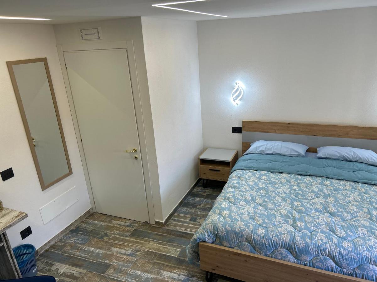 Castel Di Sangro Suite Apartment Екстериор снимка