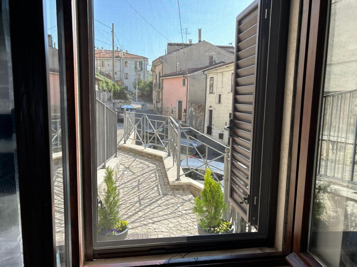 Castel Di Sangro Suite Apartment Екстериор снимка